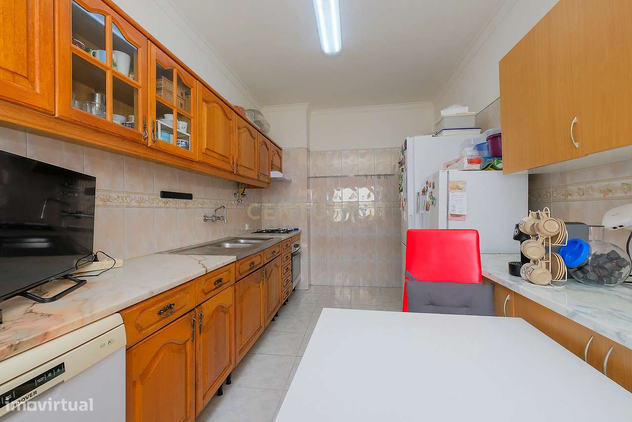 Apartamento T4 na Amora, Seixal - Grande imagem: 2/28