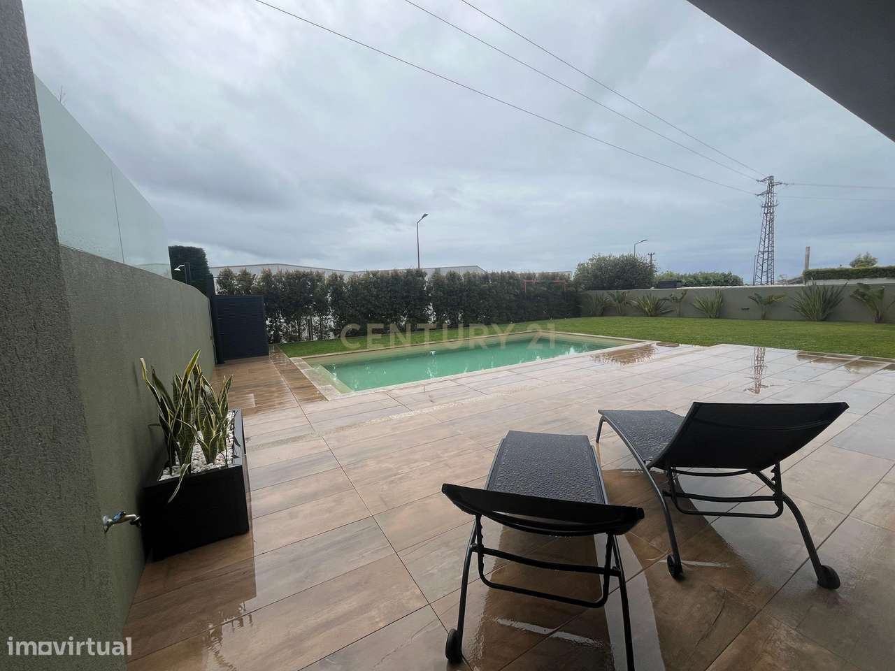 Moradia Contemporânea de Luxo em Azurara | Elegância, Privacidade e Di-46