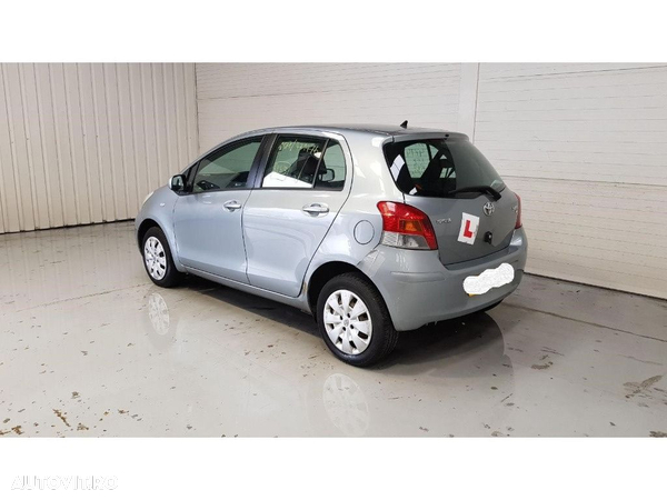 Bara spate Toyota Yaris 2009 HATCHBACK 1.4 d4D - 4