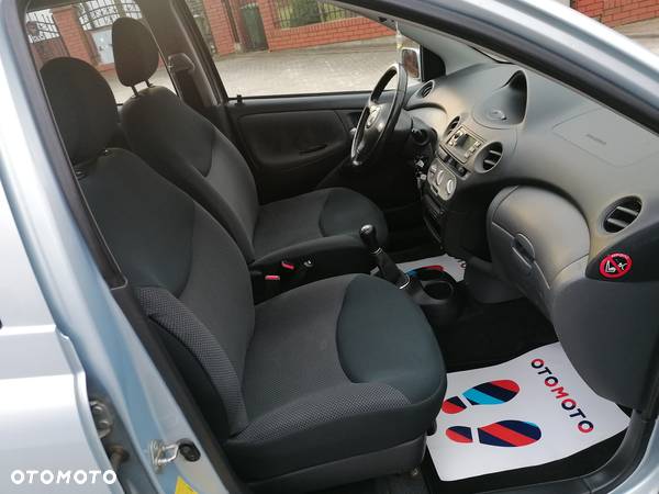 Toyota Yaris 1.0 Blue - 16