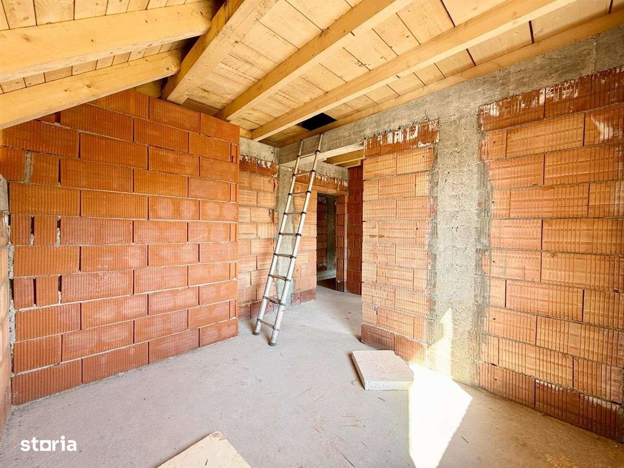 Casă de vânzare – zona linistita | 5 camere | teren 340 mp-12