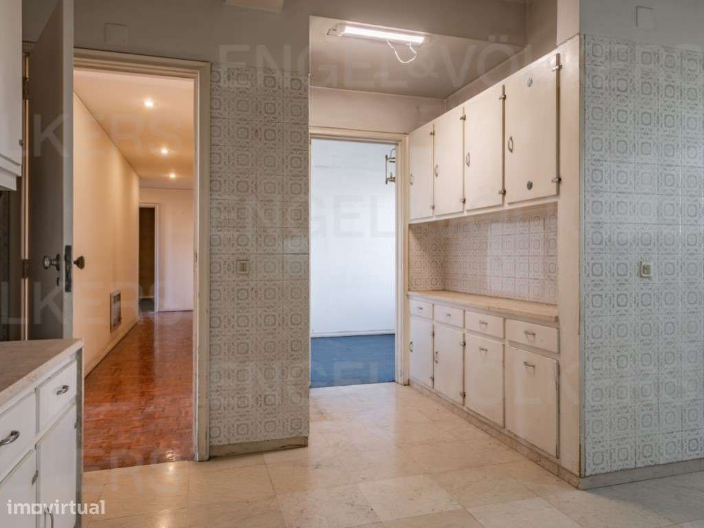 Apartamento com vista panorâmica em Alvalade-28
