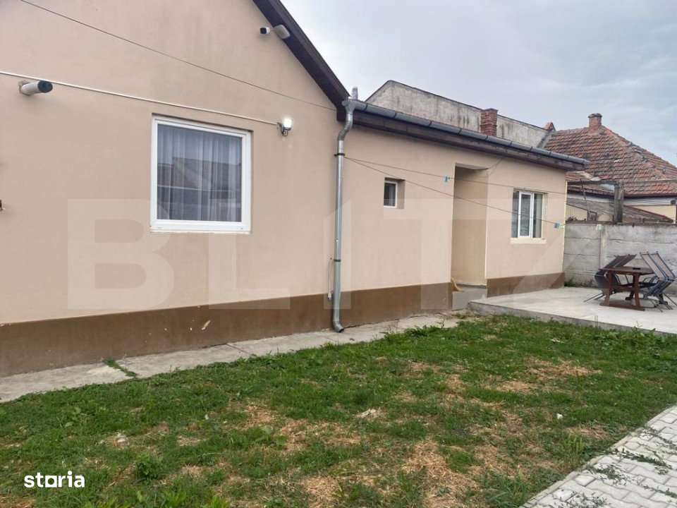 Casa 3 camere + curte - Imagine principală: 1/9