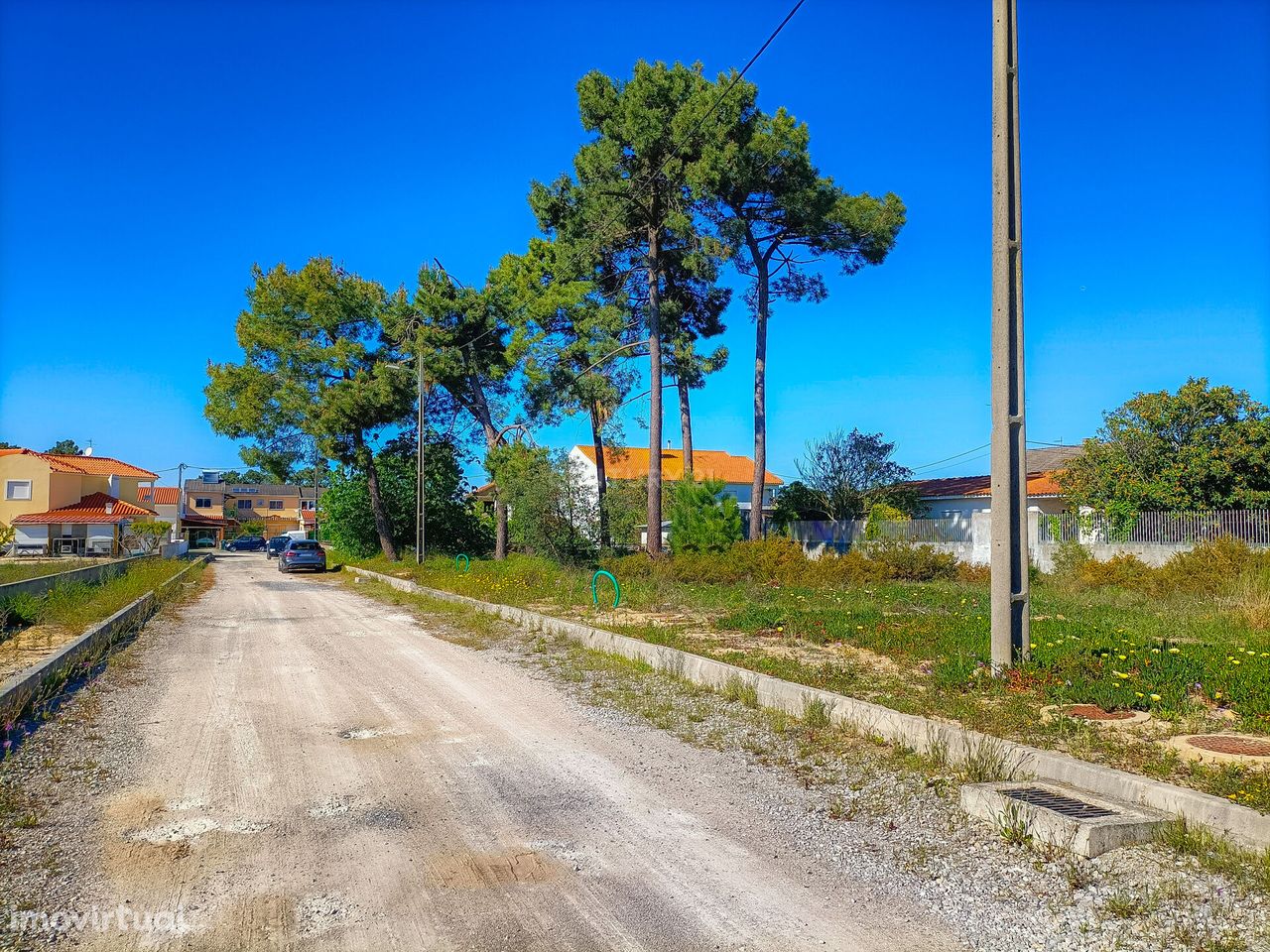 Terrenos Rústicos com Infraestruturas pagas