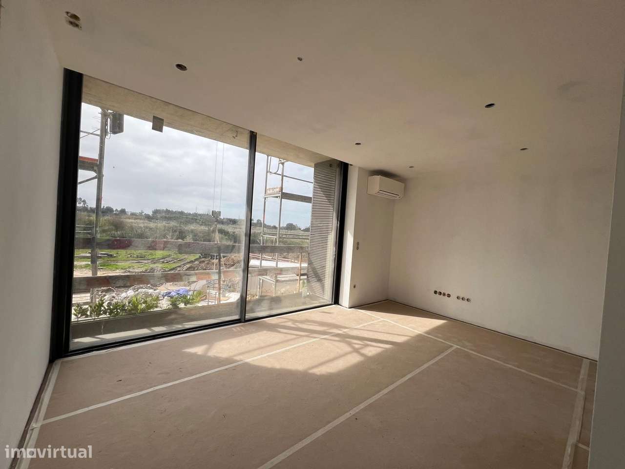 T2 NOVO com 2 Frentes, 2 Varandas (9,7m2), 2 frentes, lugar de garagem-12