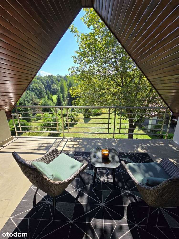 Siedliskowa rezydencja z dużym pięknym ogrodem-18