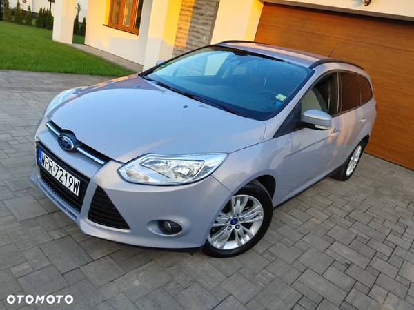 Ford Focus 1.6 TDCi DPF Champions Edition - 8