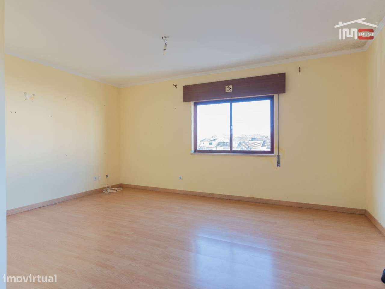 Apartamento T3 Funcional com Excelentes Acessos-8