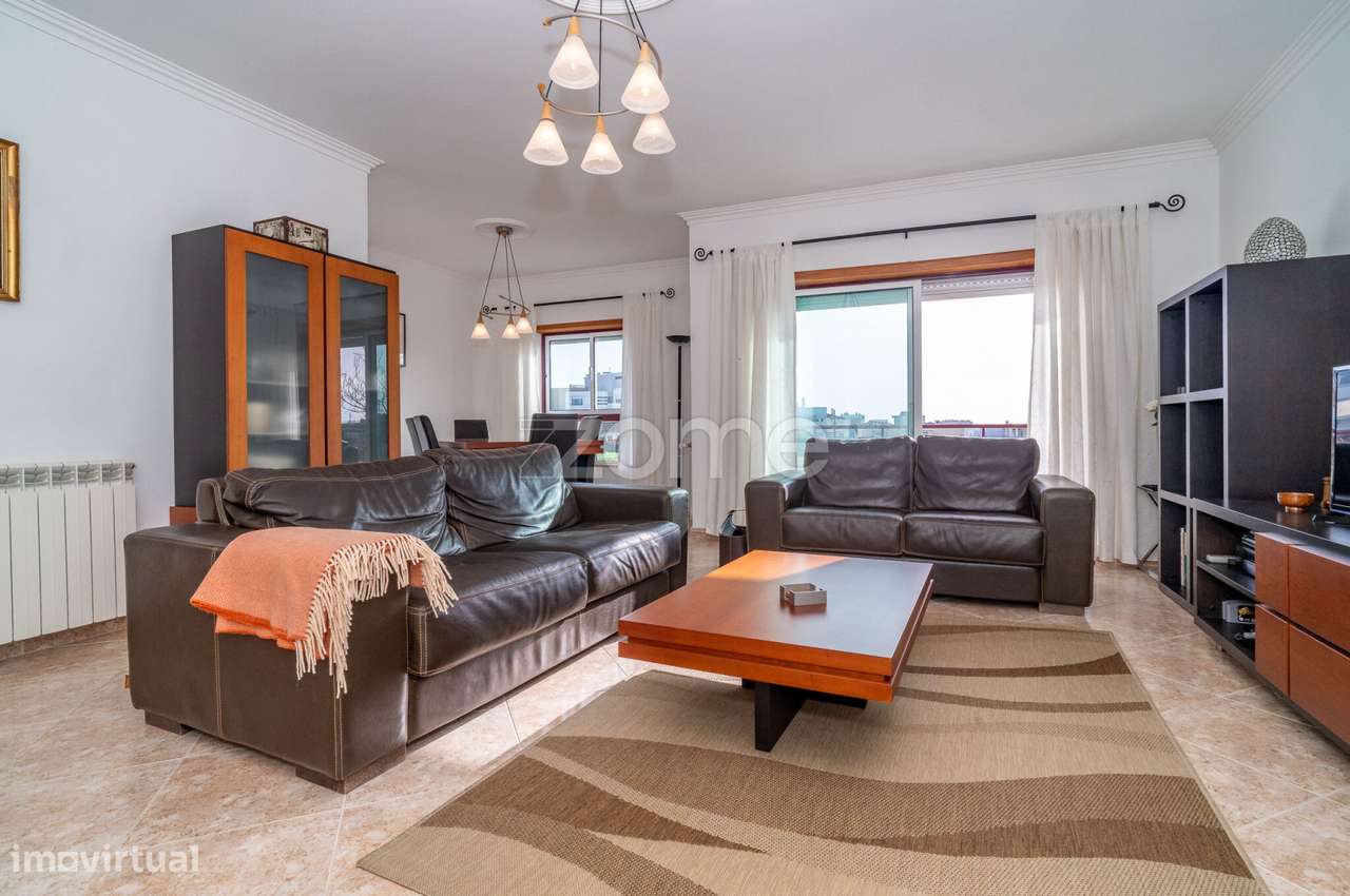 Apartamento T3+Garagem e Arrumo-13