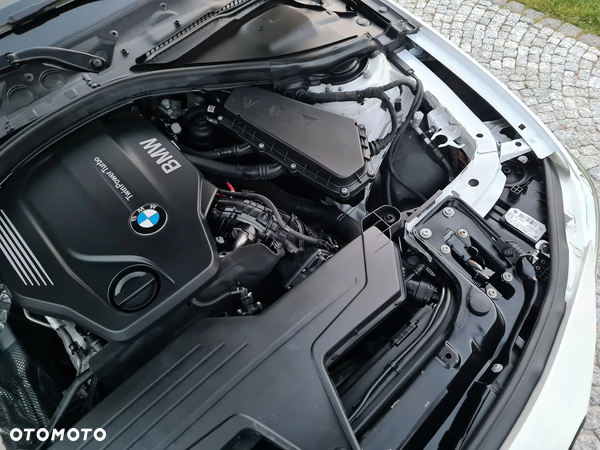 BMW Seria 3 318d Sport Line Shadow - 34