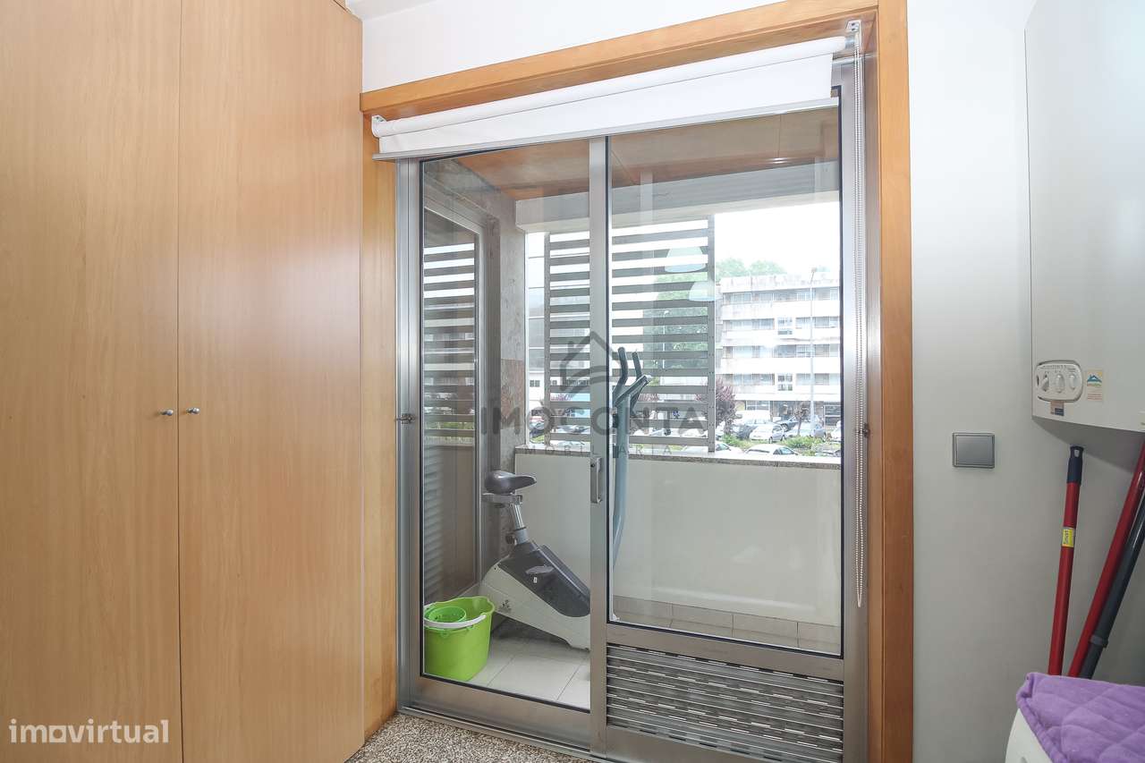 T2 c/ Garagem Dupla na Urbanização Hospital Privado S. Martinho-7