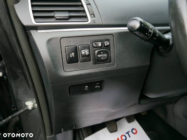 Toyota Verso 1.6 D-4D Premium - 28
