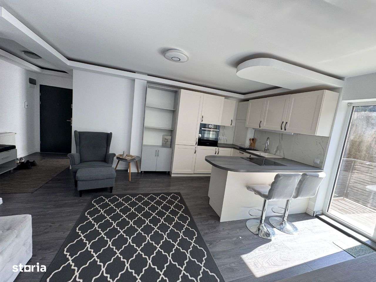 Apartament 3 camere zona Vivo-9