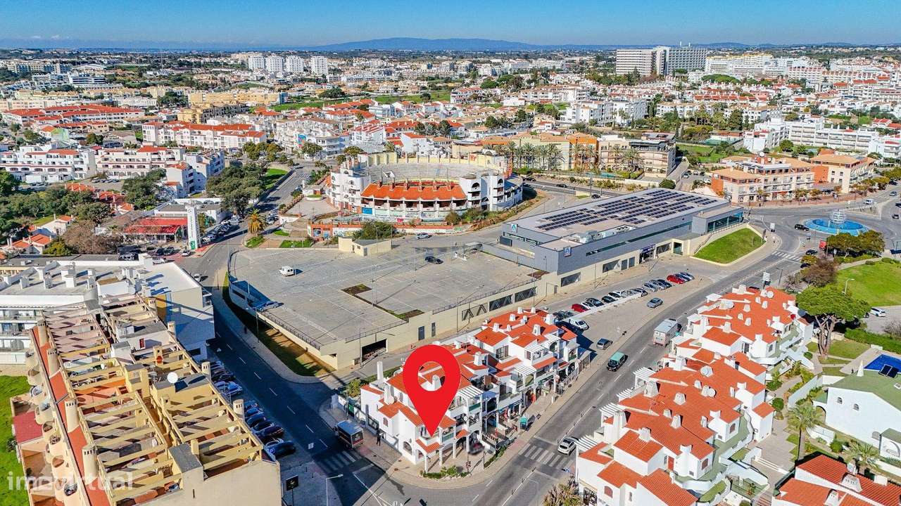 Espaço Comercial com 148,5 m² no Coração da Estrada de Santa Eulalia --13