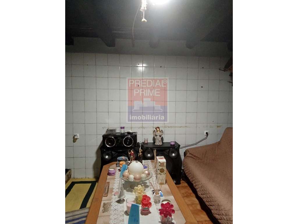 MORADIA TÉRREA EM SAO JOÃO DE LOURE-22