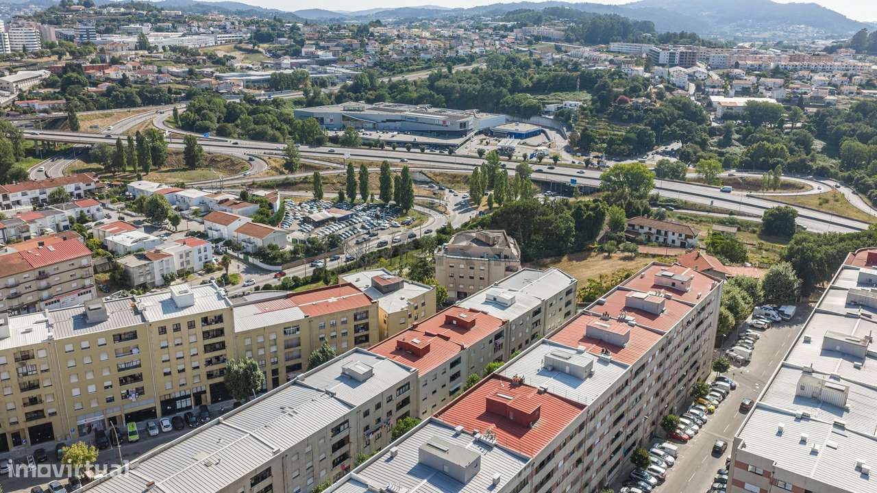 APARTAMENTO T3 EM FERREIROS, BRAGA-21