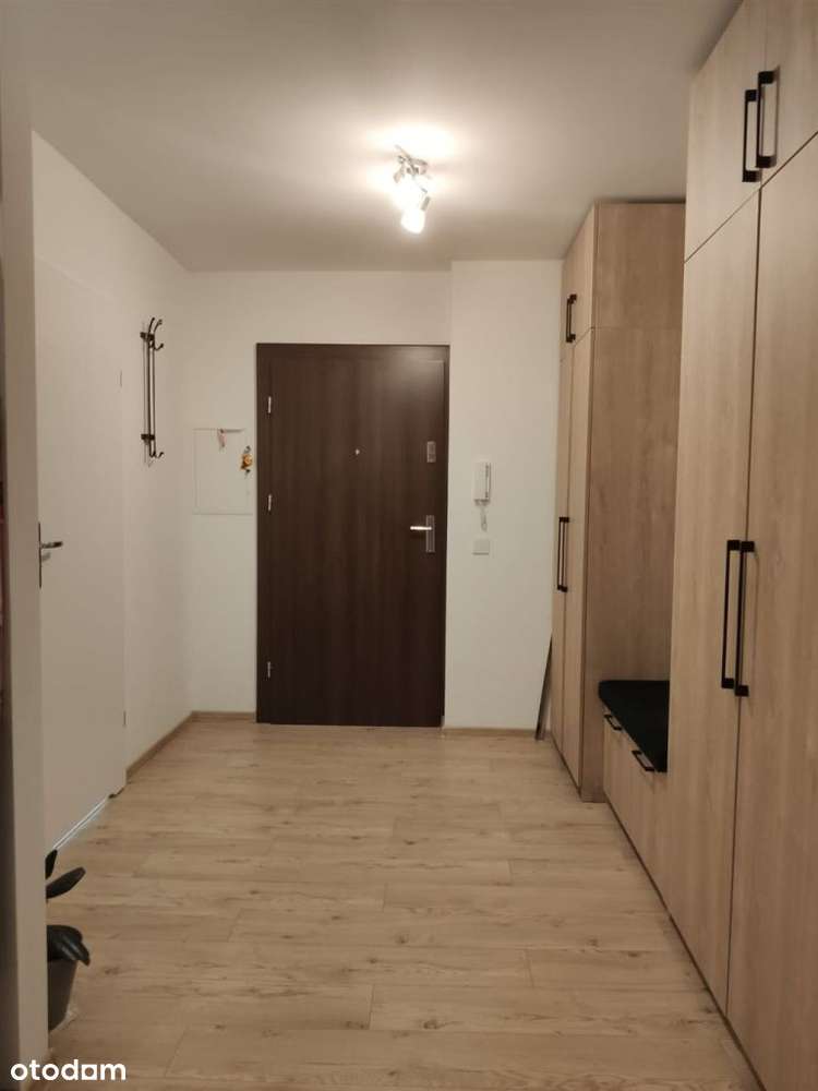 Duża nowoczesna umeblowana kawalerka przy rynku, photo 1