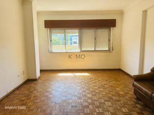 Apartamento T2 em Massamá