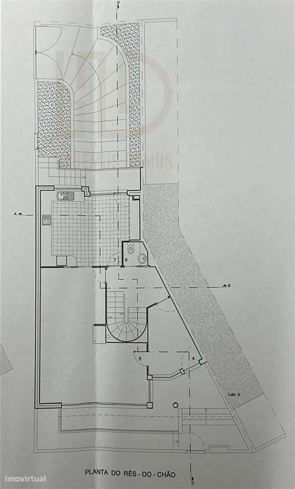 Moradia T3+1 de Luxo com 405m2 , renovada e Independente a 200 Metros-52