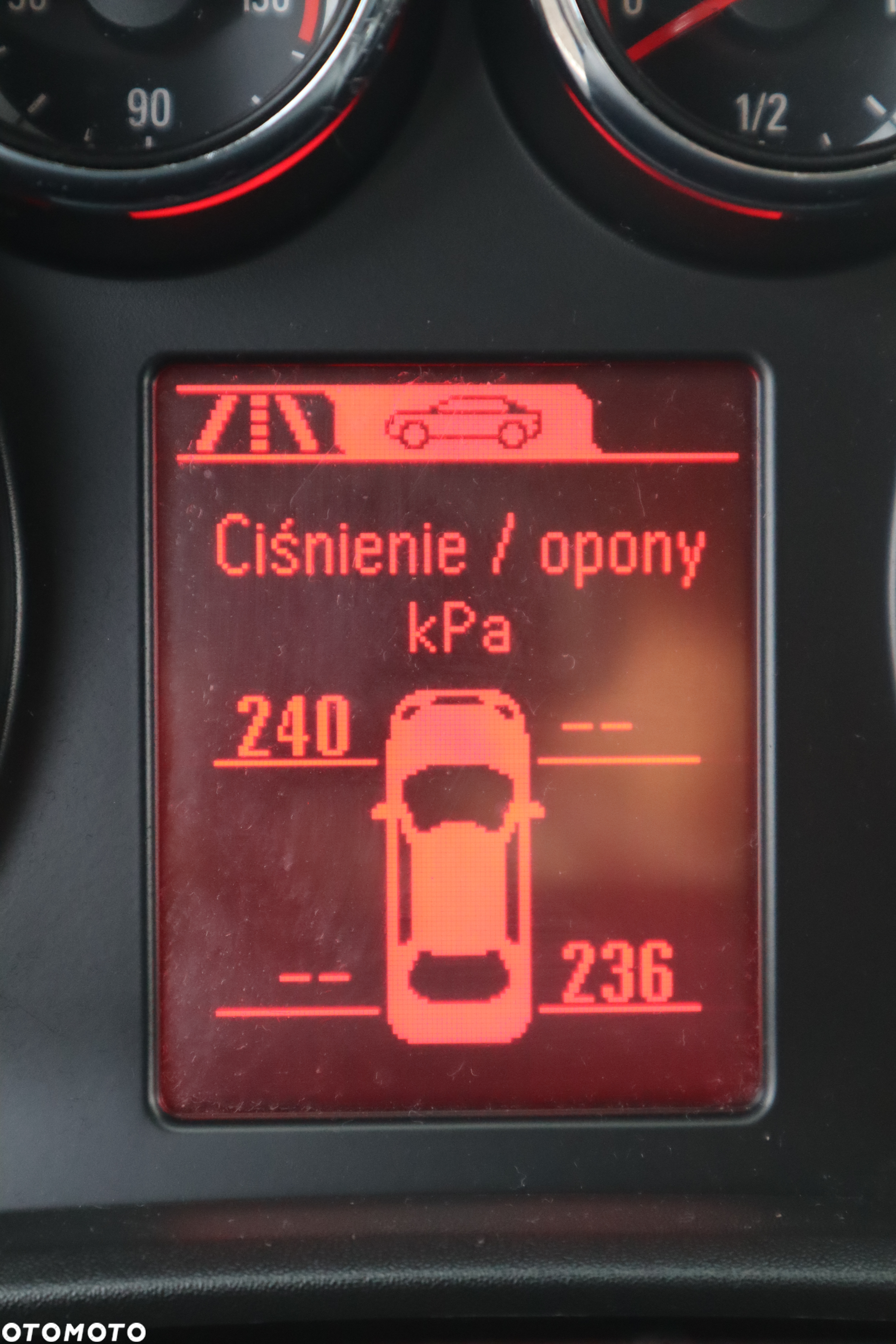 Opel Astra IV 2.0 CDTI Cosmo - 13
