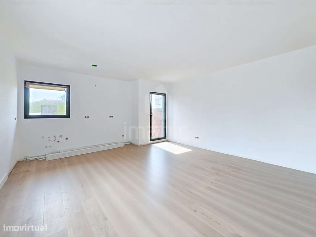 Moradia T3+1 Ericeira com piscina e jardim-6