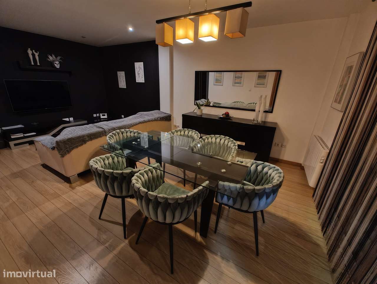 Arrenda-se T2 Mobilado | Aveiro | Qualidade, Luz e Localização - Grande imagem: 2/15