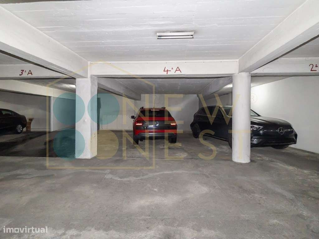 Apartamento T3 com elevador e parqueamento, junto ao Hospital-32
