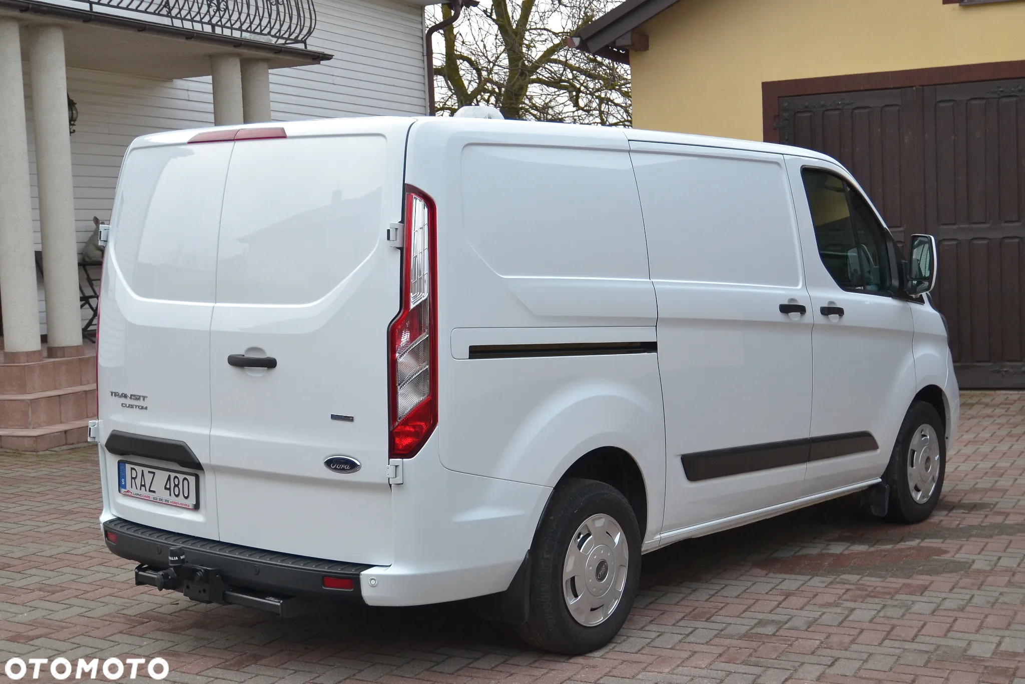 Ford TRANSIT CUSTOM - 3