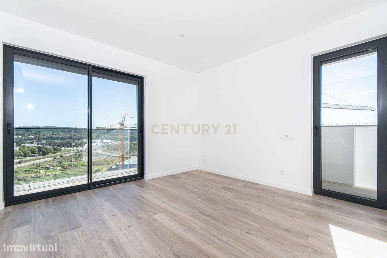 Penthouse T5 de luxo com vista rio – Carnaxide-12