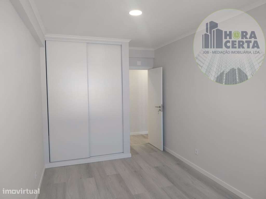 Apartamento T4 em Amora!-7