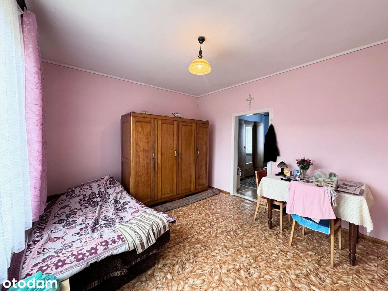 Dom z Potencjałem w Malowniczej Lokalizacji nad Rzeką-10