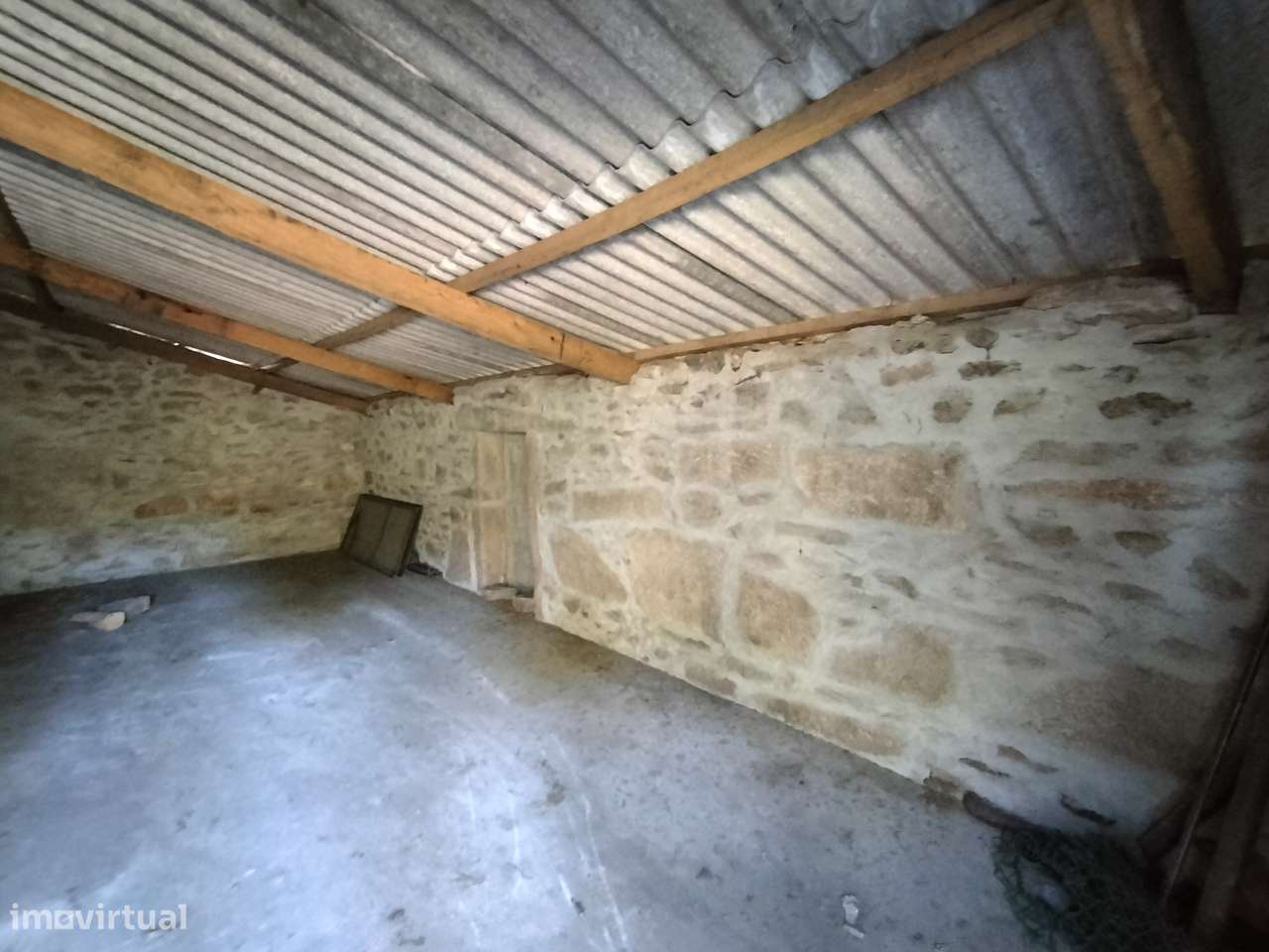 OPORTUNIDADE - QUINTA com frente privada de Rio-9