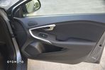 Volvo V40 D2 Momentum - 20