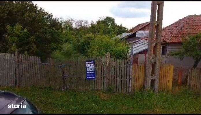 Casa renovabila cu potential unic in satul Izbasesti - Imagine principală: 4/7