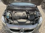 Volvo V40 2.0 D2 Momentum Geartronic - 19