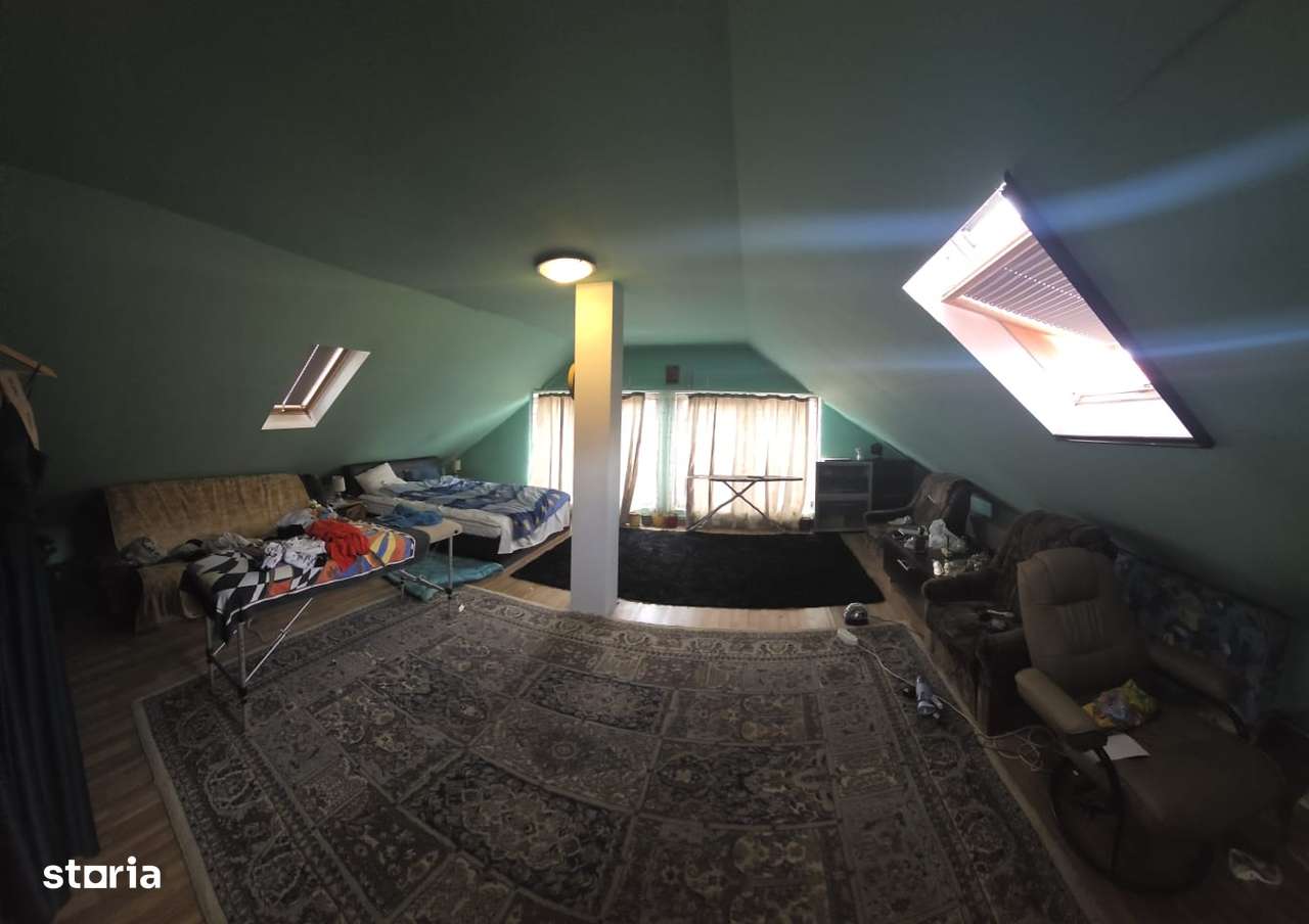 OPORTUNITATE!  VILA IN ZONA LINISTITA, 5 MIN DE CENTRU SI ZONA PADURE. - Imagine principală: 4/15