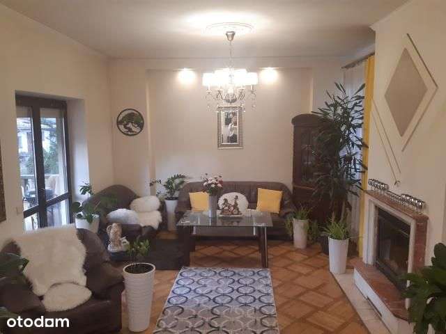 Dom w pobliżu lasu-3