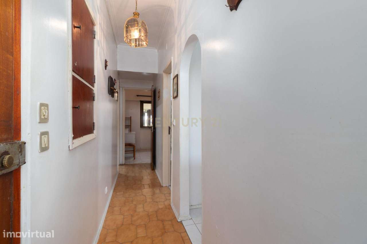 Oportunidade única de investimento em Odivelas – 50% de prédio em prop-33