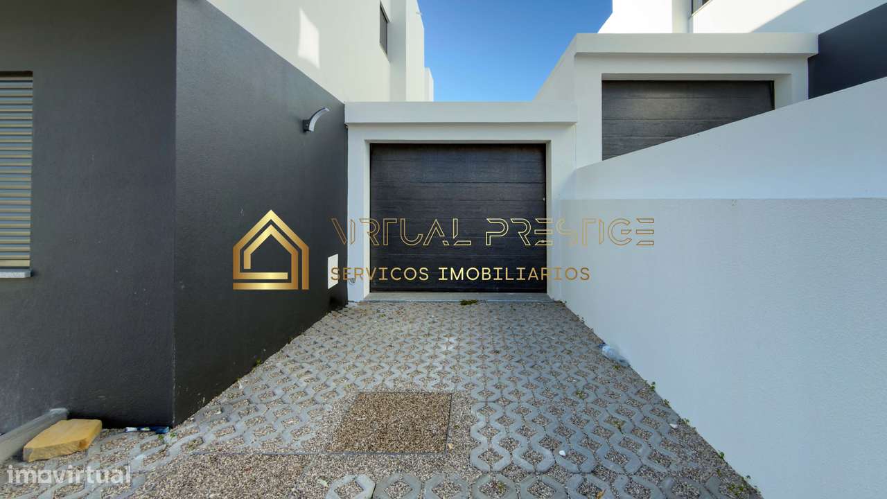 Moradia T4 moderna na Charneca da Caparica com piscina, jardim e ga...-28