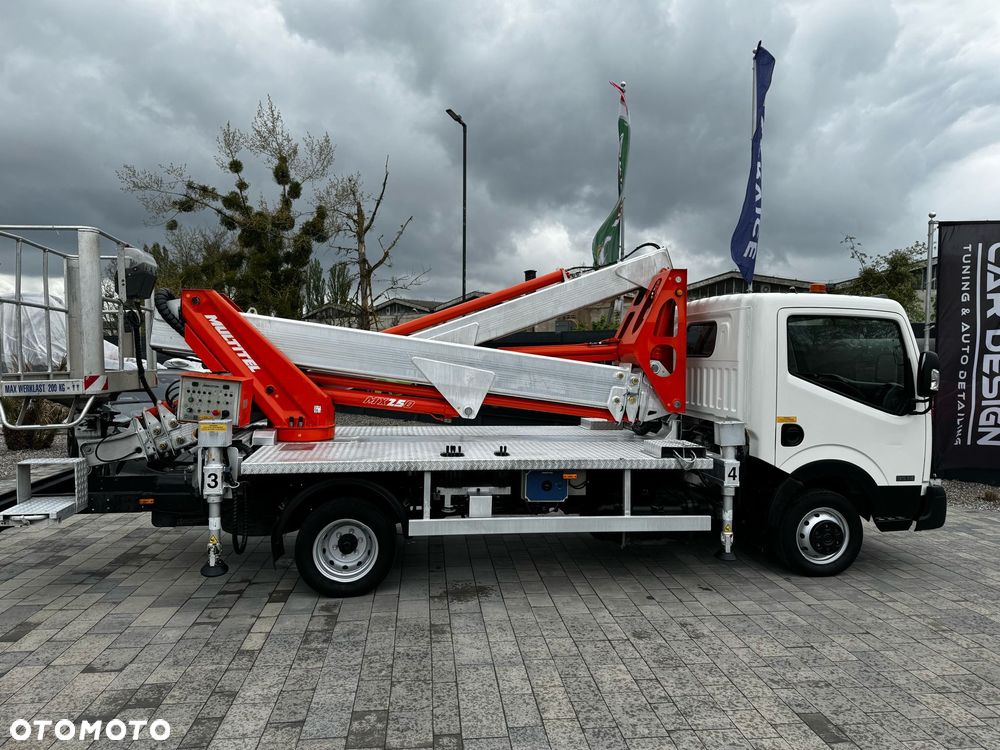Używany Nissan Podnośnik Koszowy 25 Metrów Multitel Mx250 Zwyżka 12 w