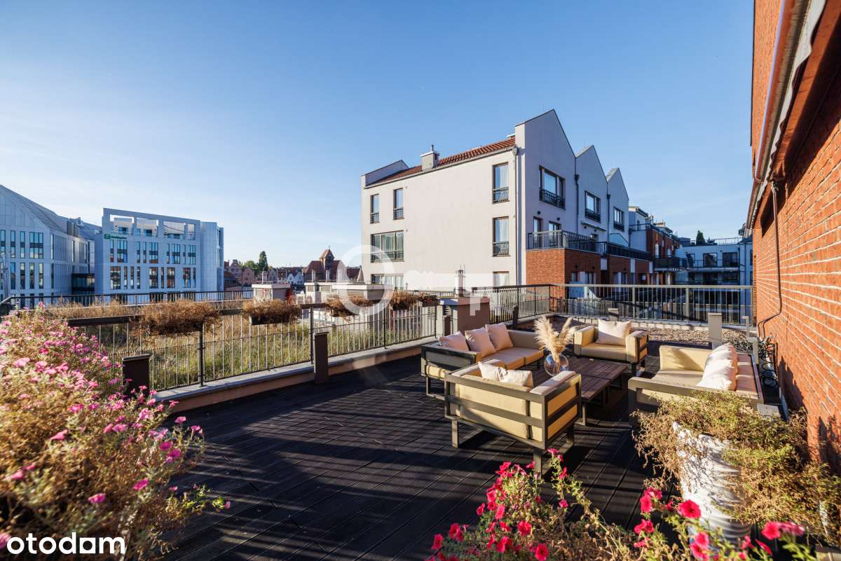 Cała kondygnacja | Przestronny widokowy  taras |-16