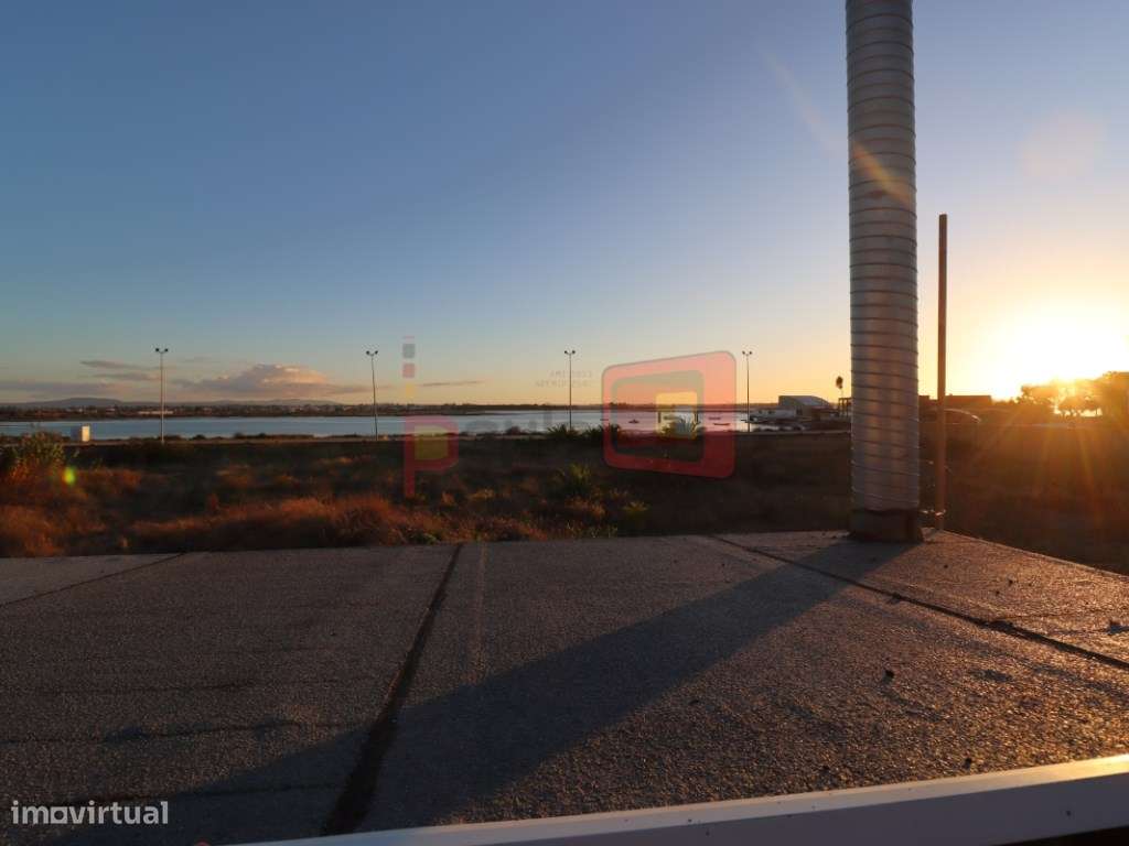 MORADIA CENTRO MONTIJO-10