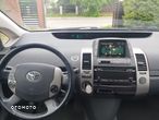 Toyota Prius (Hybrid) - 8