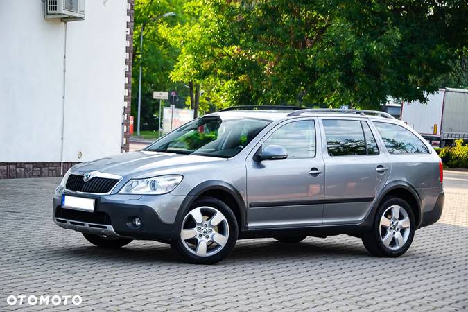 Skoda Octavia Scout 2.0 TDI DPF - 11