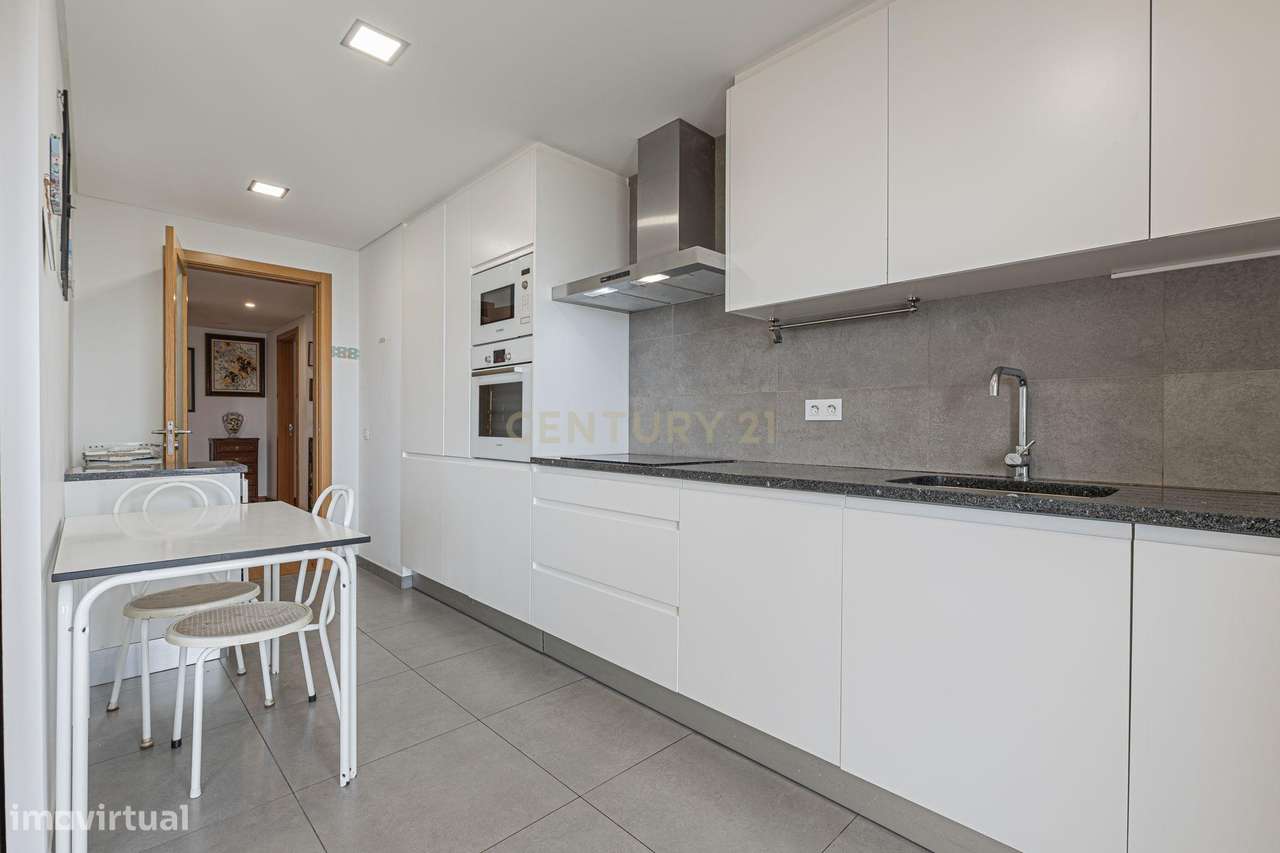 Apartamento no River Terraces com magnifica vista rio-17