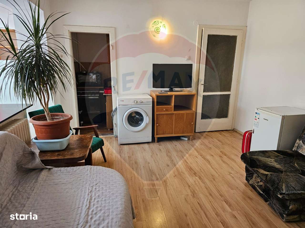 Garsoniera -Versatilitate Excelenta pe Calea Bucuresti, Brasov-0