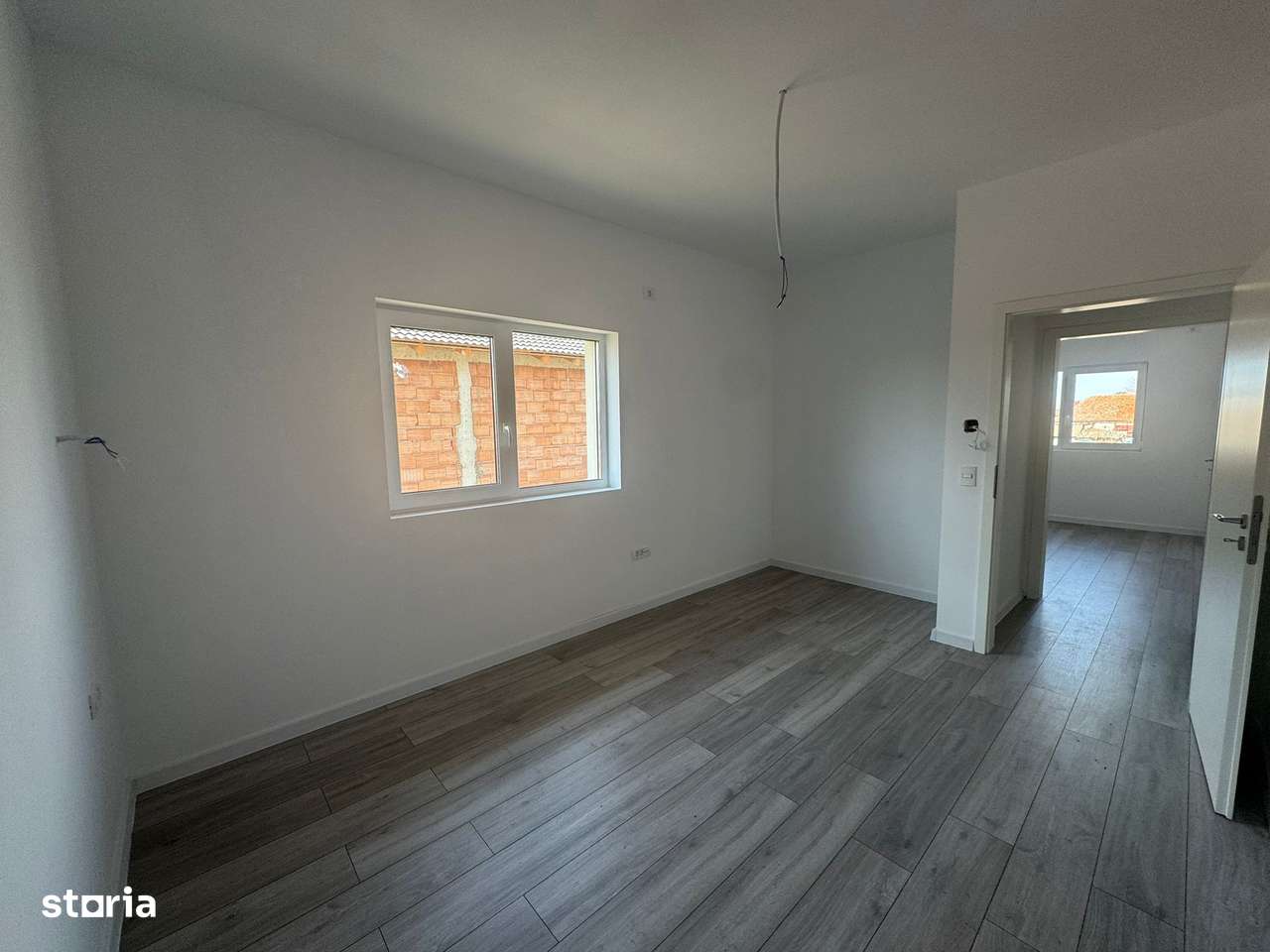 Duplex modern în Moșnița Veche – Asfalt / Toate Utilitatile-7