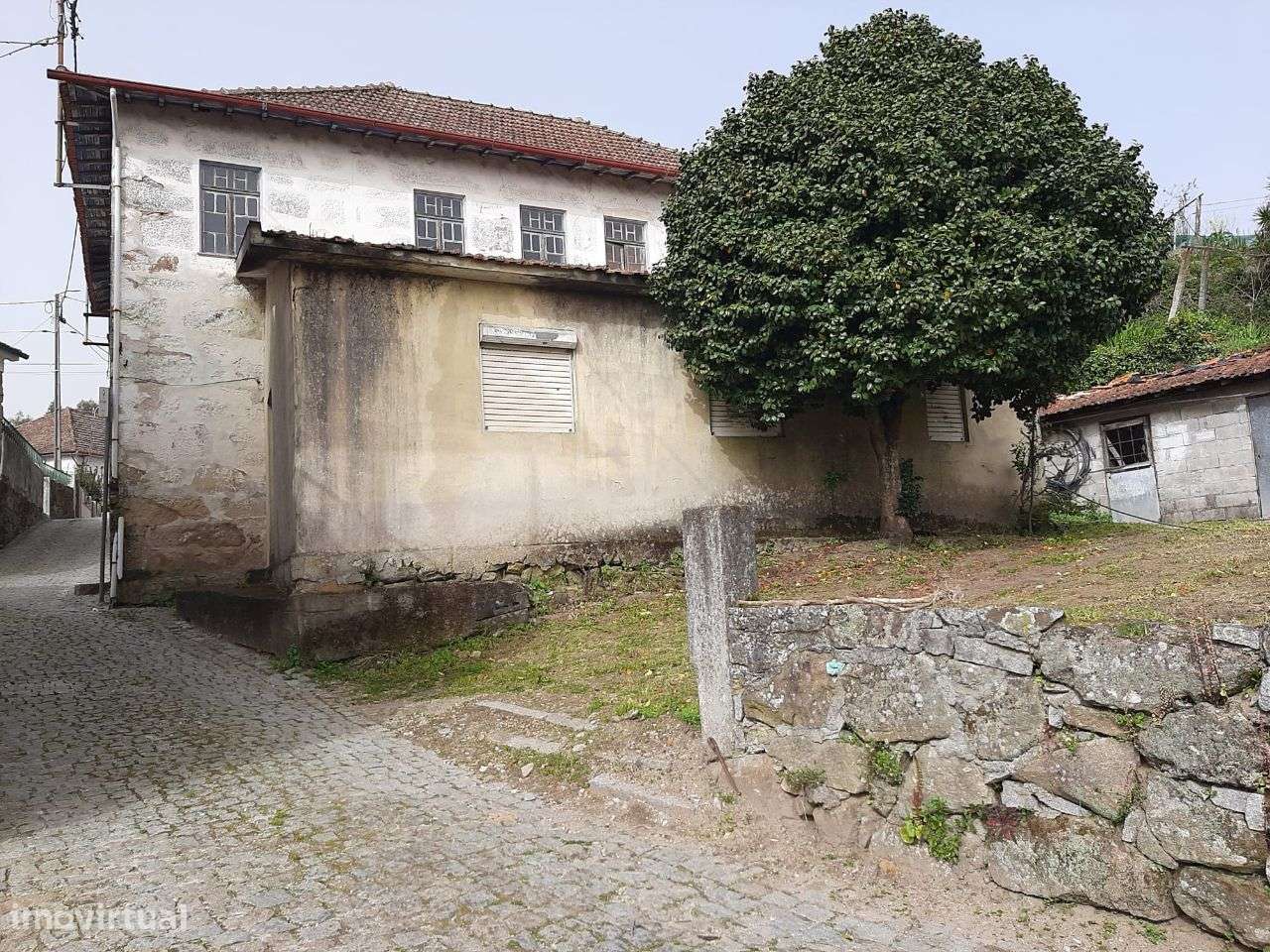 Edifício de duas habitações e terreno Termas São Vicente Penafiel-12