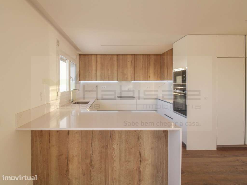 T3 com terraço perto da praia e universidade-0