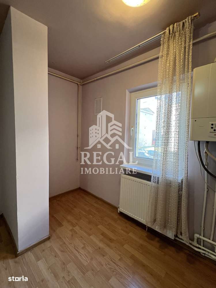 Apartament 4 camere de vânzare – Micro 5/1 | Etaj 1 | 80 mp - Imagine principală: 5/11
